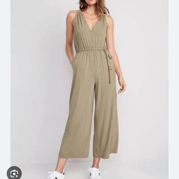 Old Navy Pants - Old navy Sleeveless Double-Strap Ankle-Length Jumpsuit